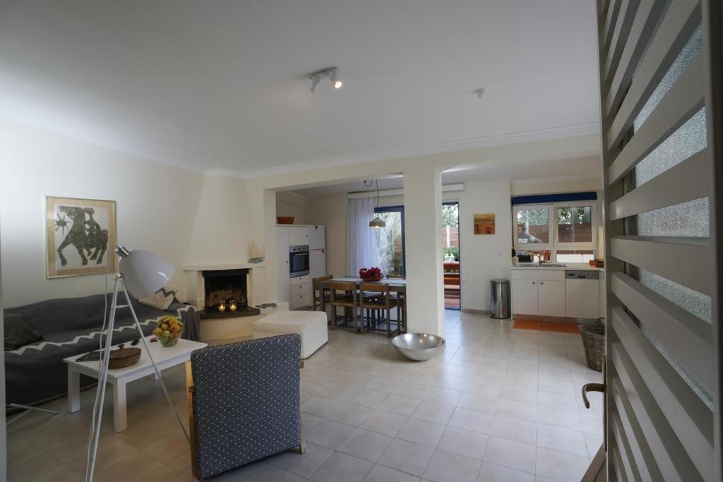 Beach Front House Kalamaki Bungalow Kato Galatas Exterior foto