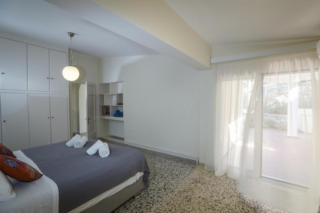 Beach Front House Kalamaki Bungalow Kato Galatas Exterior foto