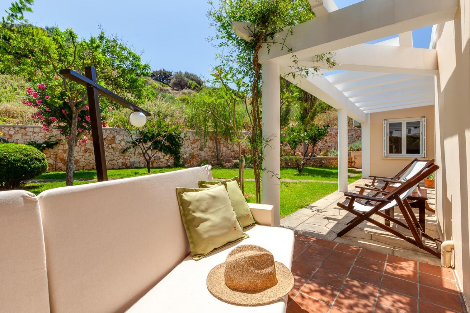 Beach Front House Kalamaki Bungalow Kato Galatas Exterior foto